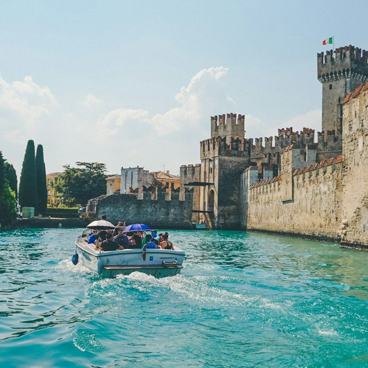 Sirmione: Walking Tour + Boat Tour