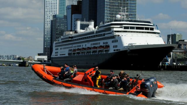 Rotterdam: RIB Speedboat Guided Sightseeing Cruise