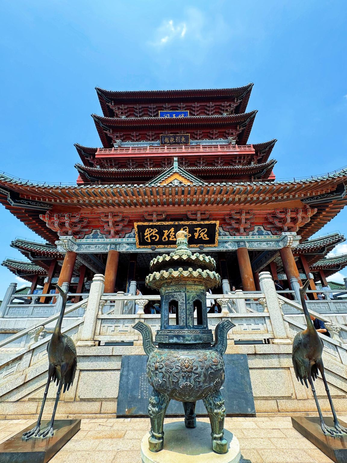 Jiangxi Nanchang Provincial Art Museum + Bayi Square + Wanshou Palace + Tengwang Pavilion day tour with English service available