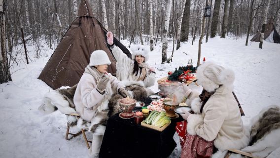 Eatwith Shared Moments - Mont Changbai - Vivez une expérience culinaire unique en dégustant un délicieux pot-au-feu dans le cadre enchanteur du mont Changbai enneigé (déjeuner/dîner)