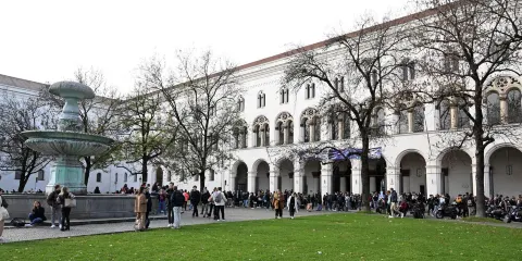 慕尼黑王宮+凱旋門+聖母教堂+費得莫興湖+慕尼黑大學