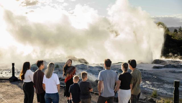 Te Puia - Rotorua, NZ Maori Cultural Village Sightseeing Experience