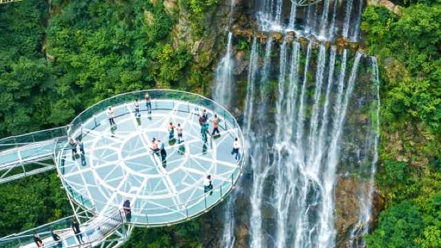 Guangzhou to Gulong Gorge+Cave Fairland Private Day Tour: Glass Bridge & Waterfall Hiking