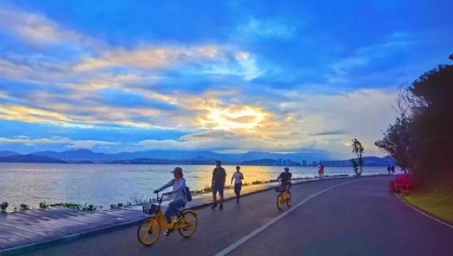 Transportation service from Dali to Lijiang hotels in Yunnan, China