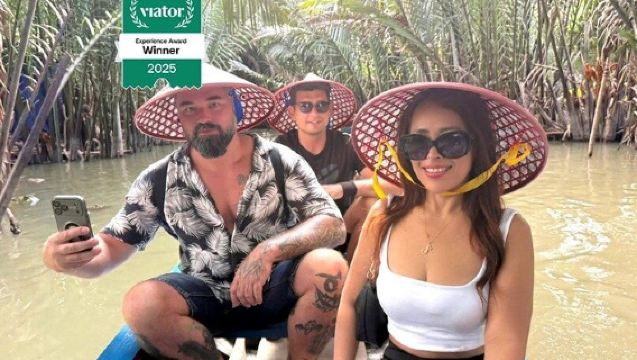 Authentic Mekong Delta: Tuk Tuk, Rowing Boat, Biking Tour