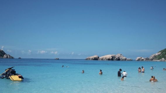 沖繩離島天花板阿波連海灘果凍海+渡嘉敷島浮潛一日遊（不含船票