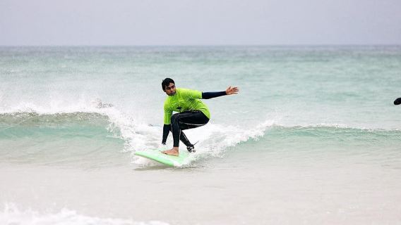 Newquay: 2 hour Surf Experience - For Beginners/Improvers
