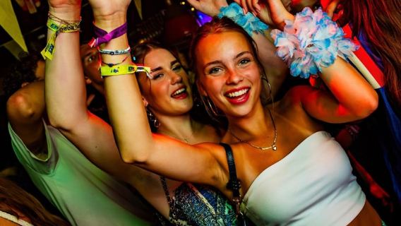 Groningen: Pub Crawl with Pub Quiz, Free Shots and Games