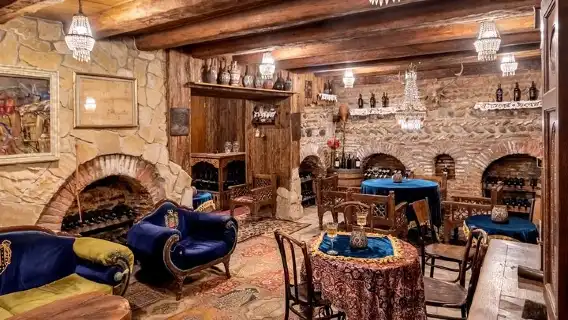 Private Wine Tasting in Prince Karalashvili Wine Cellar. Tbilisi