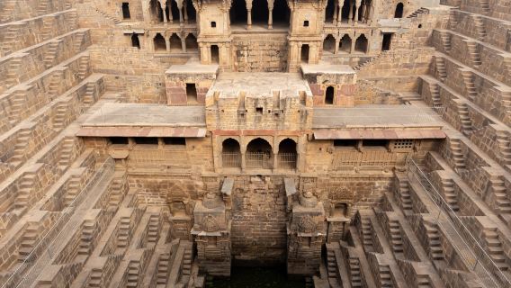 Visit Fatehpur Sikri and Chand Baori with Jaipur Drop from Agra including Guide Service