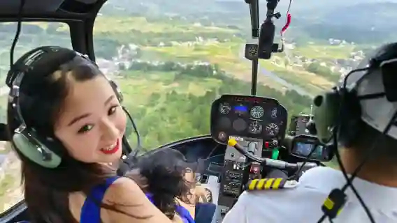 【網紅路線-空中奇蹟-退役殲擊機飛行員機長】張家界直升機空中觀光飛行體驗