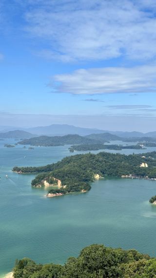 Heyuan Day Tour: Guangdong Wanlv Lake + Jinghuayuan + Dinosaur Culture Park (Chinese and English Service Available)