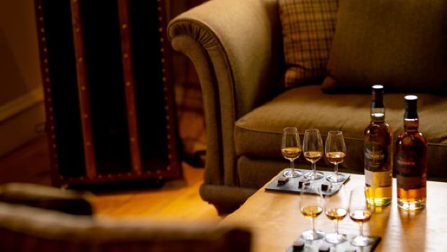Glasgow: Glengoyne Distillery Tour with Whisky & Chocolate