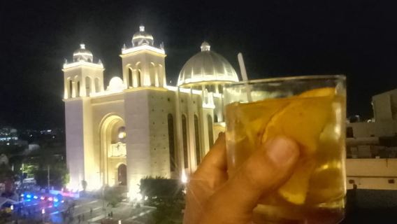 Historische Stadtrundgang zu Fuß bei Tag und Nacht