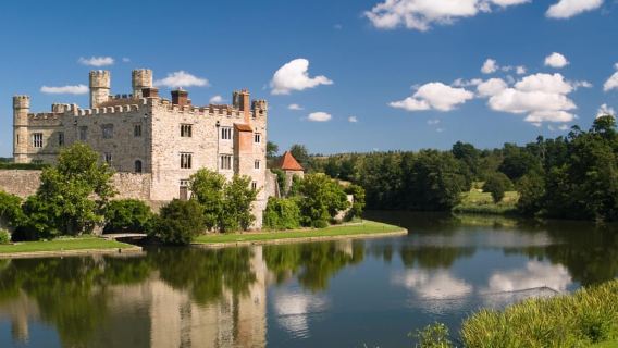 From London: Leeds Castle, Canterbury Cathedral & Dover