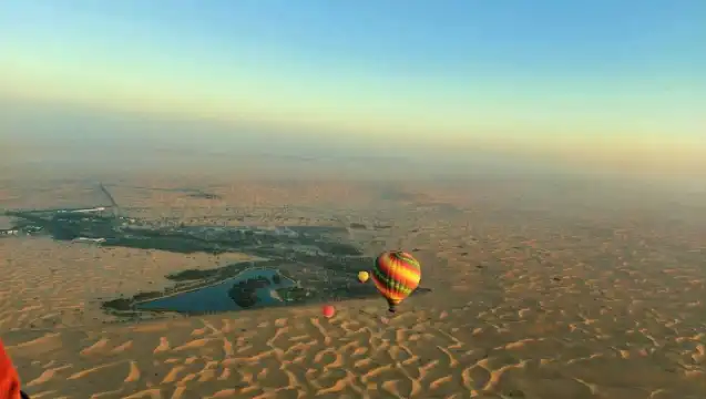 【杜拜熱氣球看日出】 沙漠空中觀光之旅（官方直籤+經濟/豪華可選+飯店接送+早餐+獵鷹+騎駱駝+飛行證書）