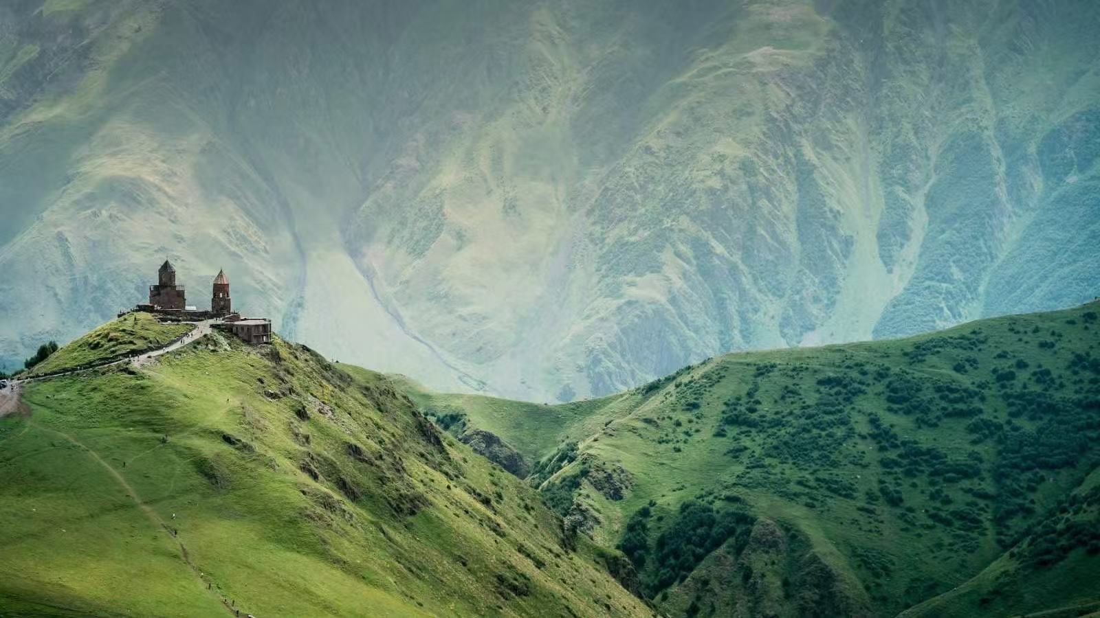 Georgia Kazbegi-Ananuri-Gudauri Legendary View Historical 1-day join-in tour