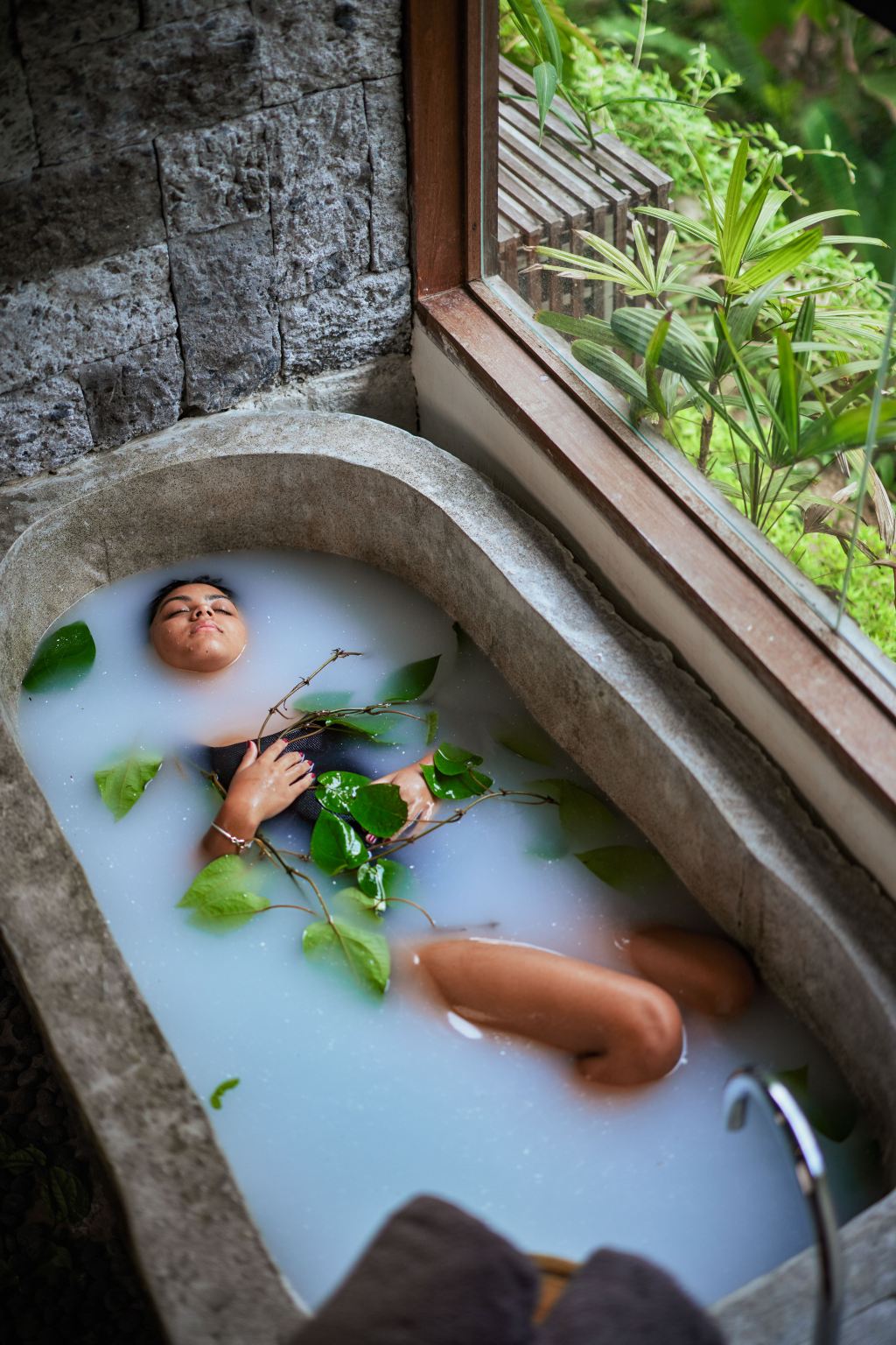 นวดเนื้อเยื่อลึก ฟื้นฟูร่างกาย (60 นาที)