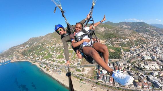 Esperienza di volo in parapendio ad Antalya [Da Antalya: Volo in parapendio in tandem ad Alanya]