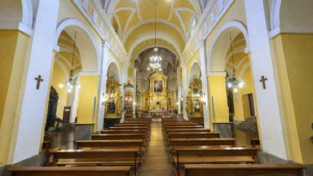 Toledo Cathedral + Alcázar of Toledo + Iglesia de Santo Tome + Puerta de Bisagra Day Tour