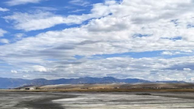 美國鹽湖城邦納維爾鹽藻+粉紅湖【中文包車+黃石公園定制】