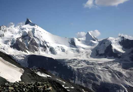 Alluring Kashgar: 1-Day Tour to Pamir Plateau, Karakul Lake, & Baishan Lake