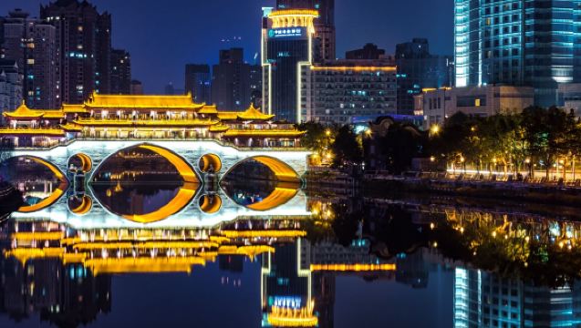 เฉิงตู ถนนตะวันตกของยูหลิน + ซอยกว้างและแคบ + วัดเหวินซู + ความทรงจําชานเมืองตะวันออก + สะพานจิวตา [มัคคุเทศก์ภาษาอังกฤษแบบเลือกได้]