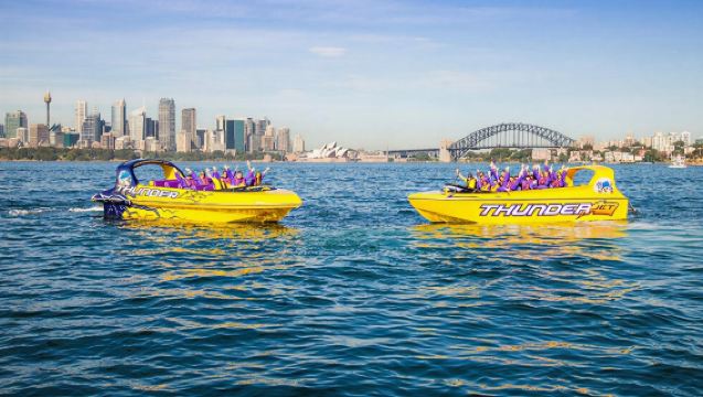 Sydney harbor thunder jet speedboating 30 min to 45 min speedboating experience free storage adult ticket child ticket cruise to explore Sydney's famous landmarks and delve into Sydney harbor