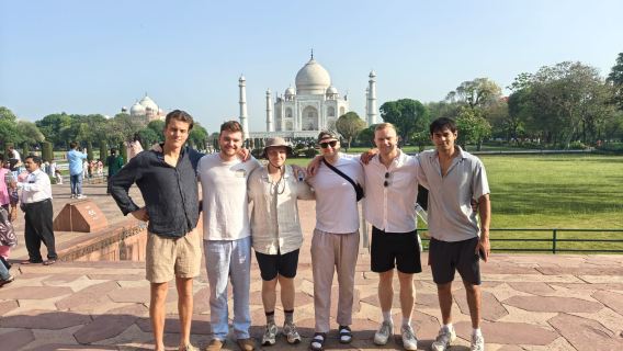 From Delhi: Taj Mahal & Agra Private Day Trip with Transfers