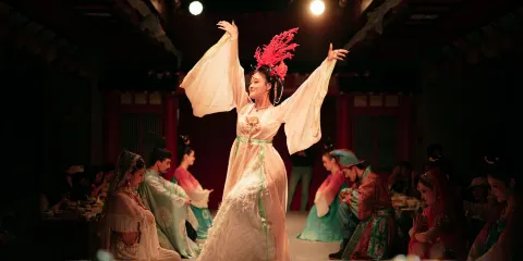 西安小南門早市+城牆+秦始皇帝陵博物院(兵馬俑)+長安十二時辰樂宴盛唐一日遊
