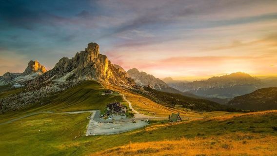 From Venice: 1-day tour to the Italian Dolomites, Lake Misurina & Cortina