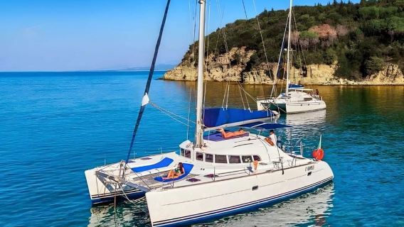 From Cannigione: catamaran tour in La Maddalena Archipelago