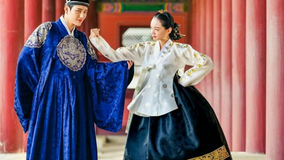 Fotoshoot Gyeongbokgung: Premium Hanbok 2-timers leje + Grundlæggende profilshoot indendørs