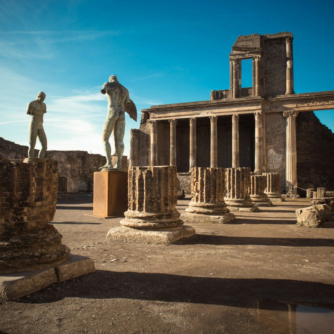 Pompeii: Skip The Line Ticket + Guided Tour with an Archaeologist