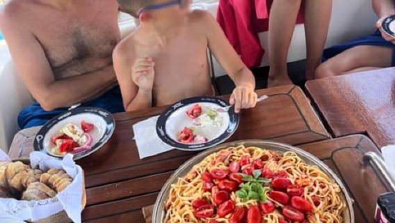 Skiathos: day sailing trip with swim stops and lunch