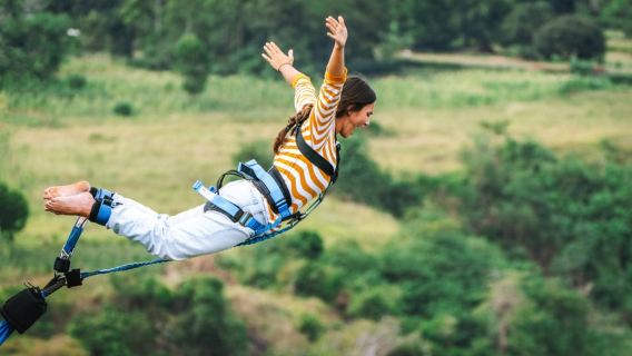 Tour di bungee jumping sul fiume Nilo