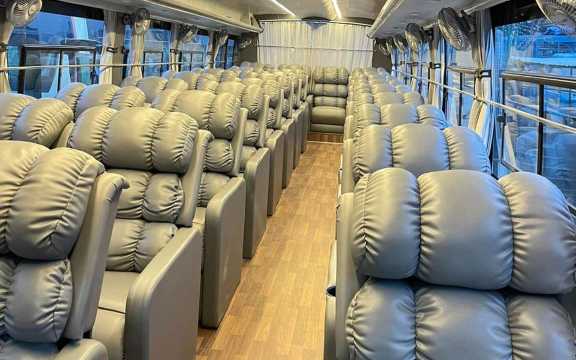 加德滿都：豪華轎車旅遊巴士車票往博卡拉