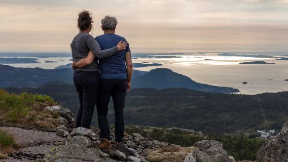 Stavanger: Preikestolen Classic Hike and Side Trail