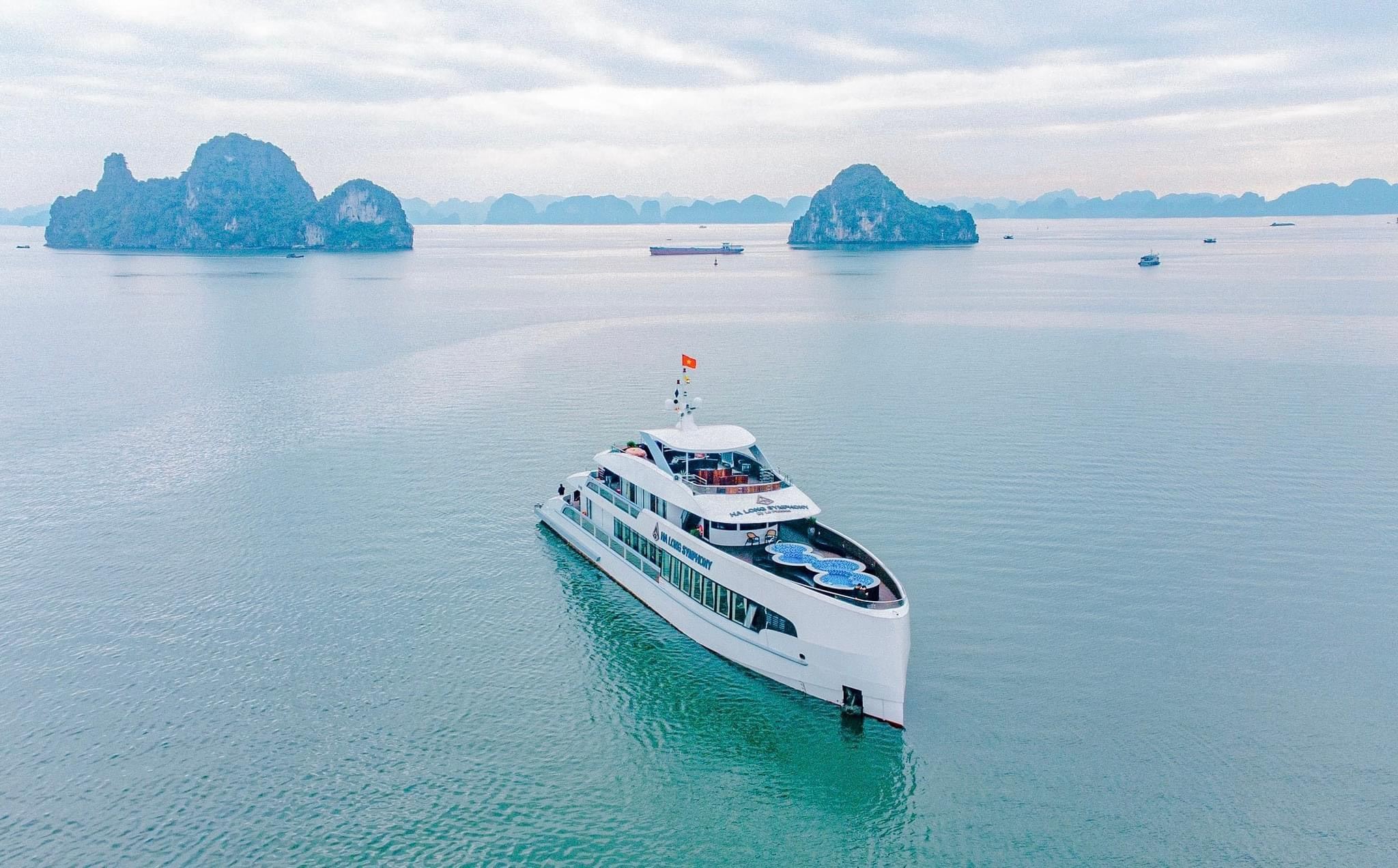 From Halong Cruise Port: Luxury Ha Long Symphony Day Cruise With Lunch, Cave & Island