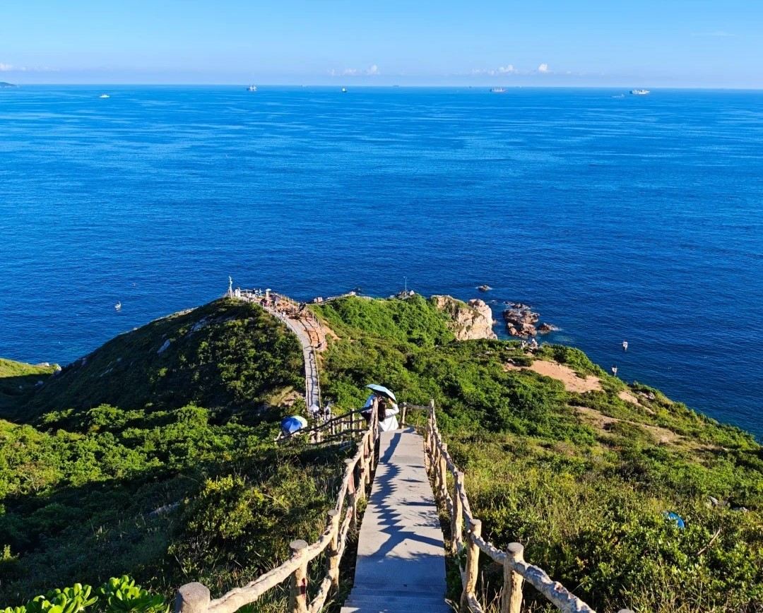 Shenzhen: Luzui Villa + Observatory + Dapeng Ancient City|Customized car and driver in multiple languages including Chinese and English