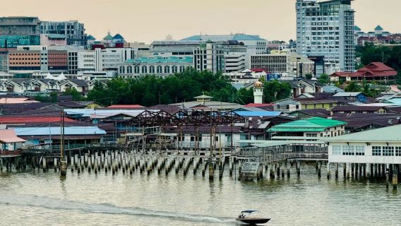 文萊甘榜亞逸水上村-文萊河紅樹林-努洛伊曼皇宮一日遊