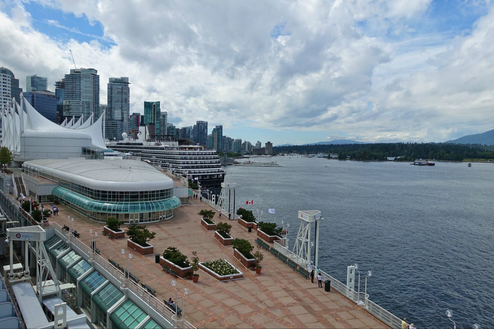 Exklusiver Vancouver Stadtpanorama mit Place du Canada + Vancouver Aussichtsturm + Queen Elizabeth Park