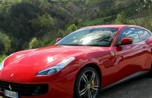 法拉利試駕體驗 - Ferrari GTC4Lusso