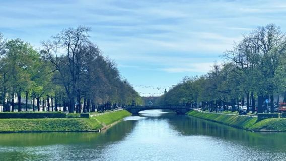 德國柏林來回奧拉寧堡宮-奧拉寧堡老城--萊尼茨湖-包車-精選