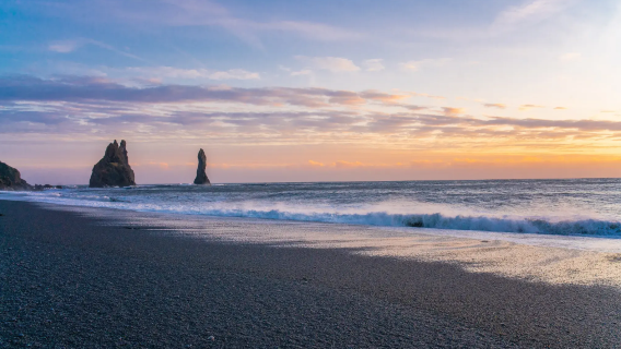 冰島南部 維克小鎮探索與熔岩秀體驗 中文包車一日遊