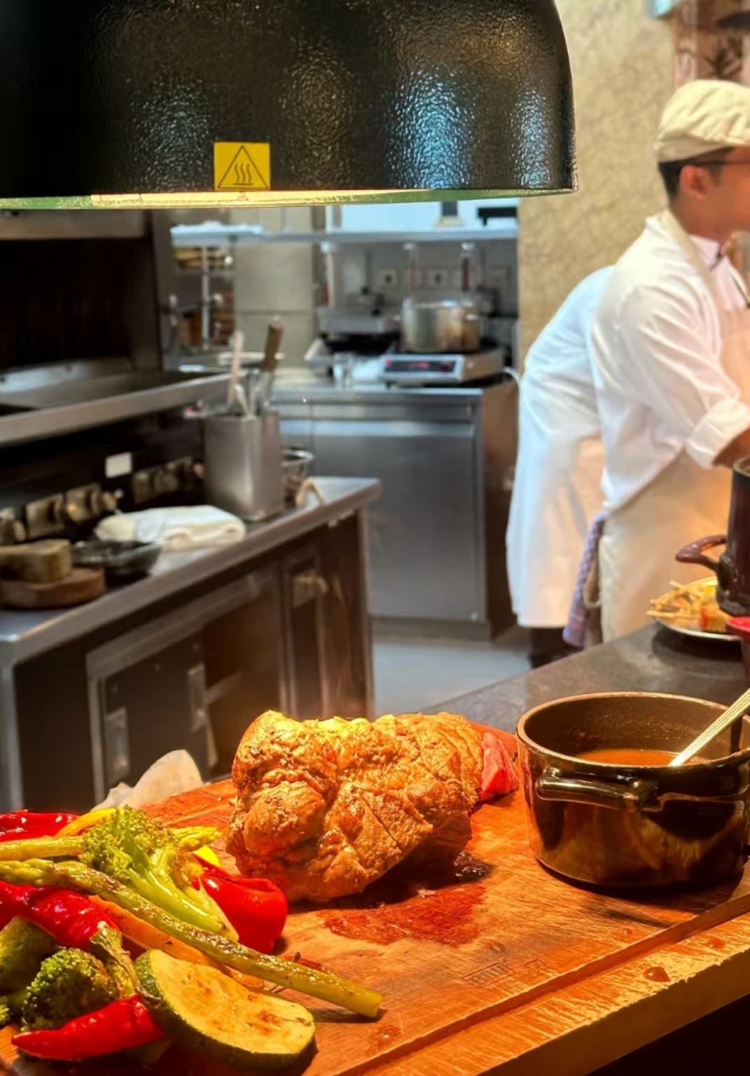 Buffet en el Hotel Emirates Palace de Abu Dabi - Opción de almuerzo o cena - Disfruta de la comida mientras conoces y tomas fotos en el palacio de 8 estrellas