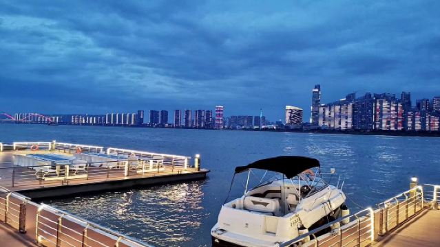 Яхт-клуб Чанша на реке Сянцзян (прогулки на яхте + круиз по Сянцзян + новый увлекательный способ исследовать реку)