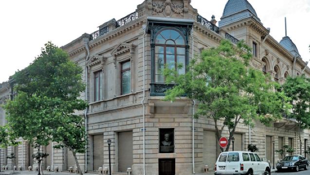 Menara Api + Menara Gadis + Muzium Sejarah Negara + Pusat Heydar Aliyev + Muzium Seni Moden