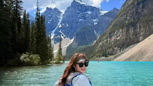 Calgary + Banff National Park + Johnston Canyon + Lake Minnewanka / customizable