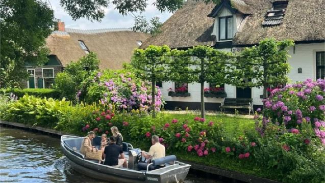 阿姆斯特丹來回：荷蘭羊角村+格羅寧格博物館網紅景點/中文司機